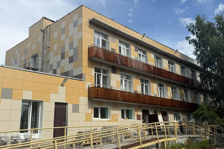 Во Всеволожском доме-интернате оценили выполнение работ по ремонту и уровень заботы о проживающих