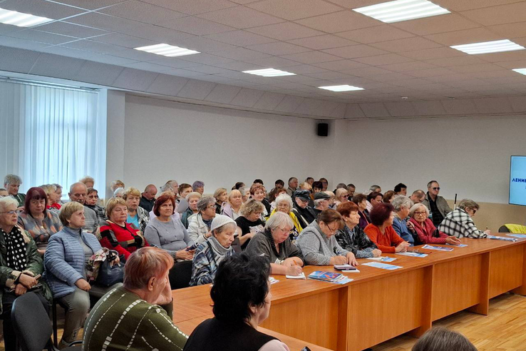 «Ленинградское долголетие»: встречи о важном в Волхове