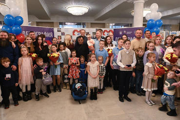 Многодетным семьям Ленобласти — новая мера поддержки