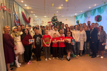 В Ленобласти прошли новогодние представления для воспитанников ресурсных центров