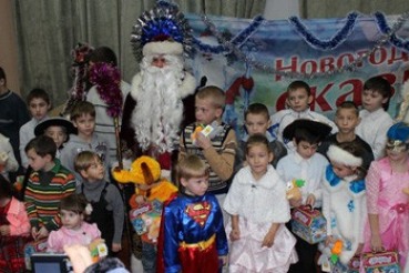 C 13 по 21 декабря 2013 года в Ленинградской области прошли новогодние мероприятия для детей, находящихся в трудной жизненной ситуации