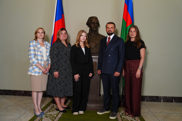 Воспитанница Сиверского ресурсного центра прошла стажировку в Минюсте России