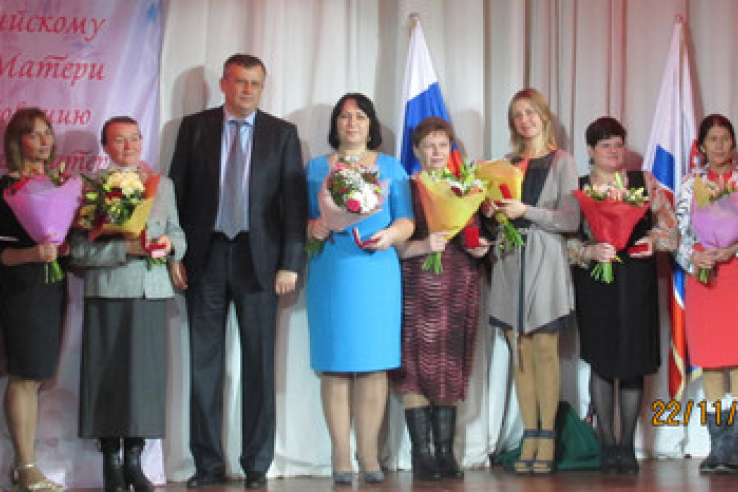 22 ноября 2013 года прошло торжественное награждение почетным знаком Ленинградской области «Слава Матери».