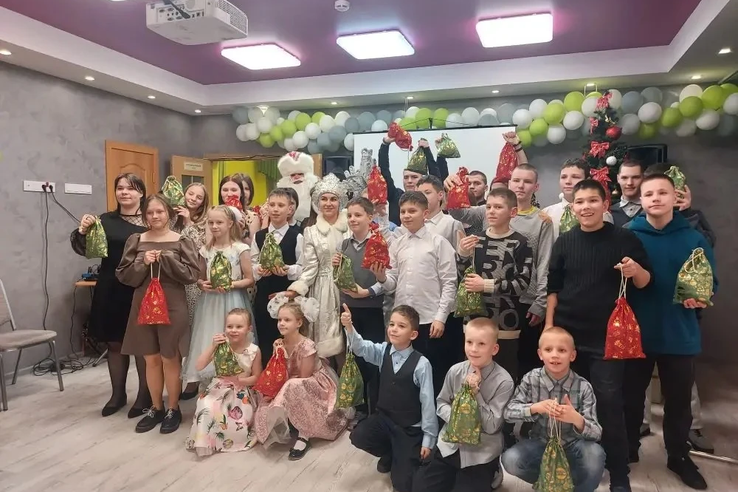 В Ленинградской области дан старт циклу новогодних мероприятий для воспитанников ресурсных центров
